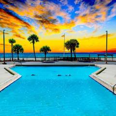 Spring Special! Renovated Resort Condo - on the Beach!