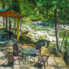 LivingStone Backwater Resort Tirthan Valley
