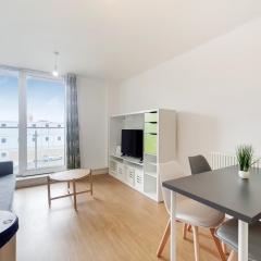 Two bed Apartment by London Docklands