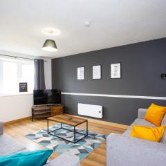 GERARD WALK - Spacious Home, High Speed Wi-Fi, Free Parking, Garden