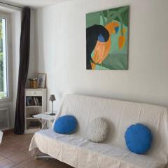 Studio 2 steps from the city center Beachs and the Palais LIVE IN CANNES