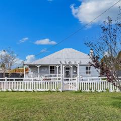 Addisons Stanthorpe with hot tub