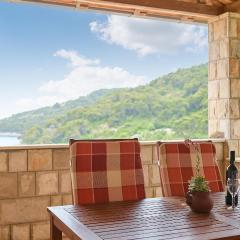Cozy Apartment In Saplunara With Wifi