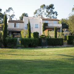 Charmantes Haus im Golf Club Saint Tropez