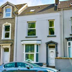 Captivating 3-Bed house in Swansea Town center