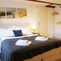 Completely renovated apartment near the train station and the center