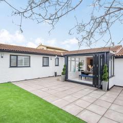 Stunning Cottage with hot tub North Wales Coast