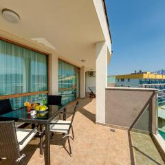 Briz Beach Apartments