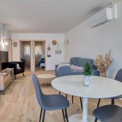 Kaminias III Apartament reformat per 4 persones a Politur a 10 minuts a peu de la Cala Rovira