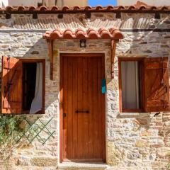 Lavrio stone house 5 min from the centre/port