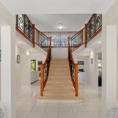Beautiful 5 bedroom house in Jervis Bay