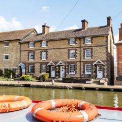 4 Canalside Cottages