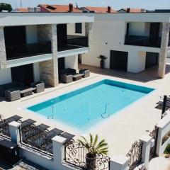 Vila Softic Amra
