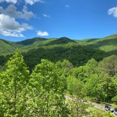 Condo with Stunning Mountain and 6th Green views near Harrahs Cherokee Bryson City