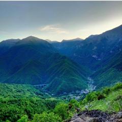 casa indipendente con camino tra leonessa e amatrice