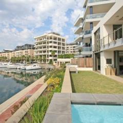 Outstanding V&A Marina Waterfront apartment