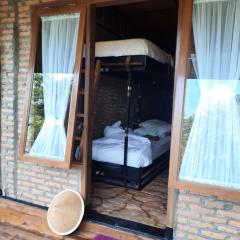 The Boat Homestay and Spa