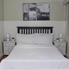 A2J BGC Luxury 2BR Loft Near Burgos Circle & Malls