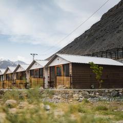 Horizon Resort Attabad Lake Hunza