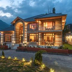 SaffronStays Monarch Manor, Manali - regal mansion