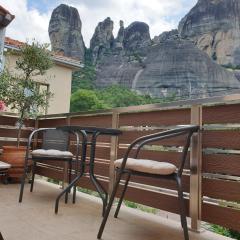 The house under the rocks of Meteora 1