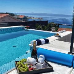 Skypool Suite 77 with private pool
