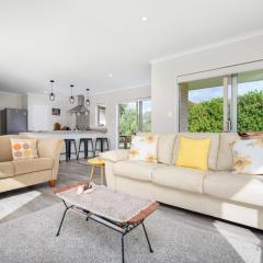 Modern Beach Break - Waihi Beach Holiday Home