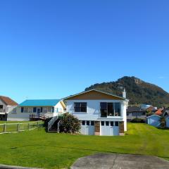 Bobs Bach - Mt Maunganui Bach