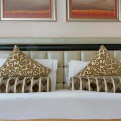 Taj Executive Suites, Private Residence