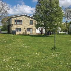 Awesome Apartment In Hedwigenkoog With Kitchen