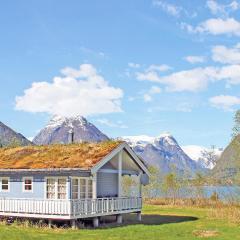 Cozy Home In Fjrland With House A Mountain View