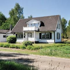 Beautiful Home In Säffle With Kitchen