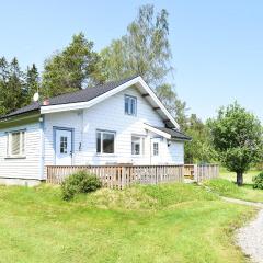 3 Bedroom Amazing Home In Vnersborg