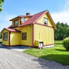 Cozy Home In Vnersborg With Wifi