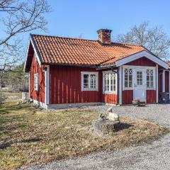 Cozy Home In Söderköping With Kitchen