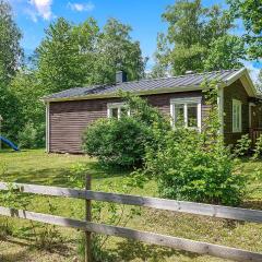 2 Bedroom Beautiful Home In Källby