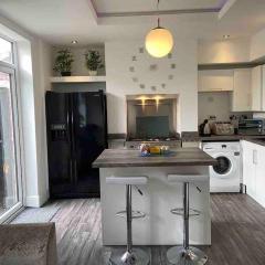 2 bed sleeps 6 Beach retreat St Annes on sea