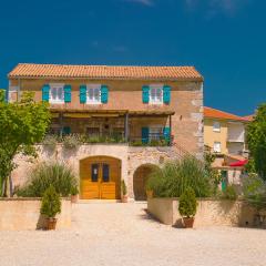 Villa Ca'Pietra, rustic stone house