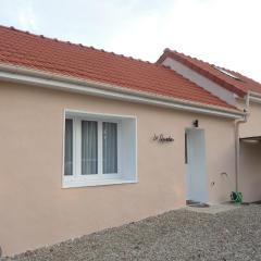 10km to Disneyland - Terrace Parking & Sleeps 4