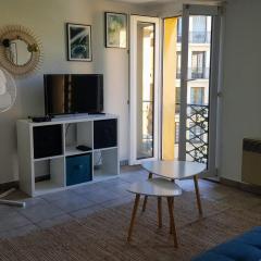 Beautiful Apartment 32 M In The Center Of Aix