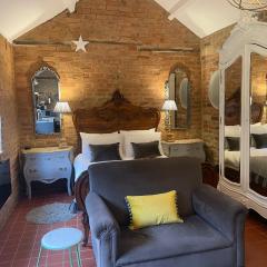 Topiary Barn - Stylish Accommodation in Rutland