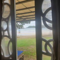 Tupi's Beachfront Home 2BR