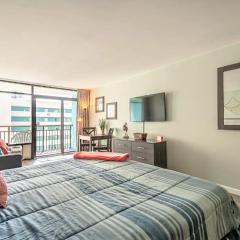 Landmark Resort 1420 - Updated King Suite! Perfect for 2-4 people!