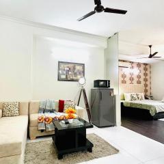 BluO Classic Studio - Green Park Hauz Khas Village