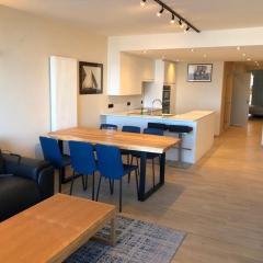 Luxurious 2-bedroom apartment with sauna front sea view T95