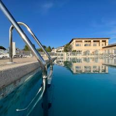 Studio 8 - LES SUITES DE ROBINSON - Résidence avec piscine en bord de Siagne, à Mandelieu-La-Napoule