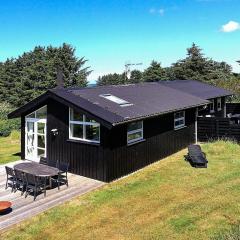 6 person holiday home in Hirtshals