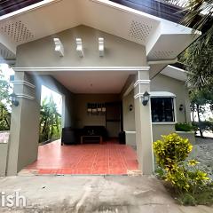 Casita Mia - Guest House for 9pax with WIFI, NETFLIX, YOUTUBE, KARAOKE, CAN COOK and BBQ