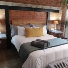 Wild Olive Cottage in Hartbeespoort