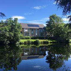 Beautiful Riverside Holiday Home